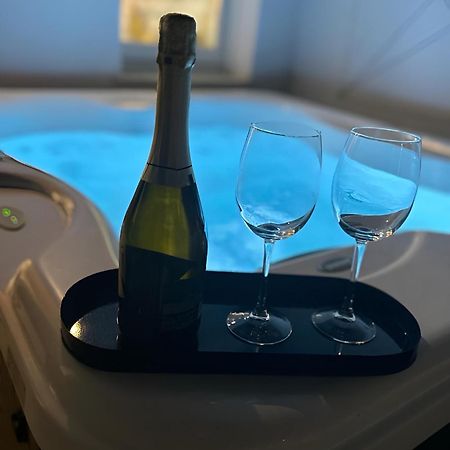 "Bea'S Terrace" - Private Jacuzzi And Panoramic Rooftop In The City Centre Cagliari Buitenkant foto