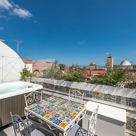 "Bea'S Terrace" - Private Jacuzzi And Panoramic Rooftop In The City Centre Cagliari Buitenkant foto
